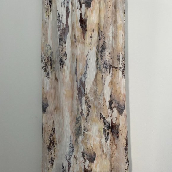 High waisted midi skirt - only worn once - Picture 3 of 6